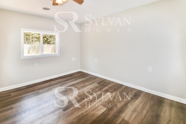 Building Photo - Adorable 3BR Home Available Now!