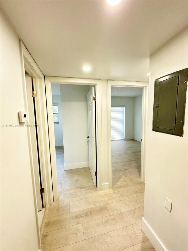 Building Photo - 15609 SW 73rd Cir Terrace