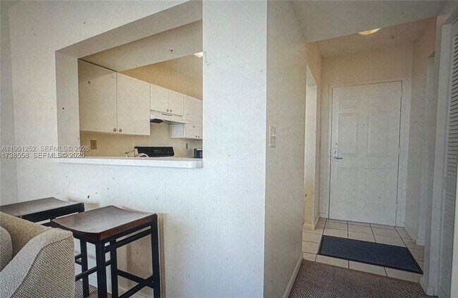 Building Photo - 3020 NE 32nd Ave