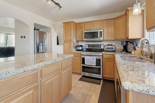 Building Photo - 6994 Ketchum Dr