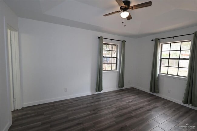 Building Photo - 20 Pso Del Rey