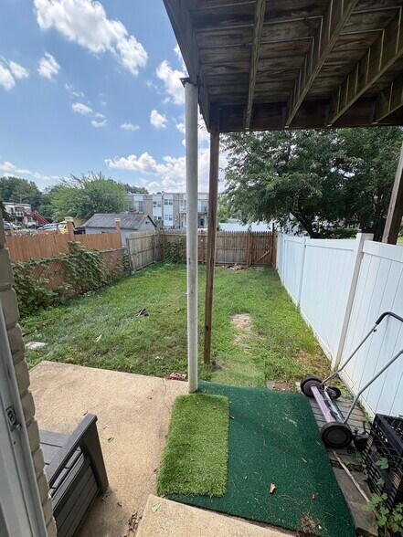 Private Backyard - 3416 Ashfield Ln