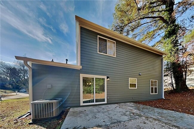 Building Photo - 554 Sherwood Oaks Rd