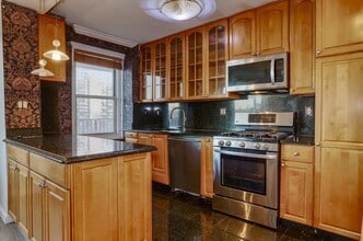 Building Photo - 225 St Pauls Ave