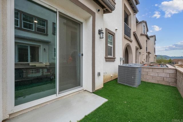 Building Photo - 40521 Melrose Dr