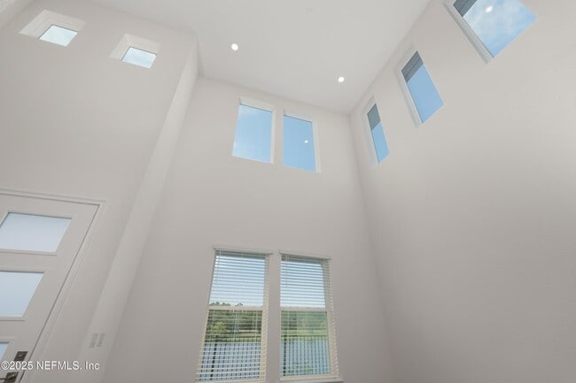 Building Photo - 50 Sewall Ln