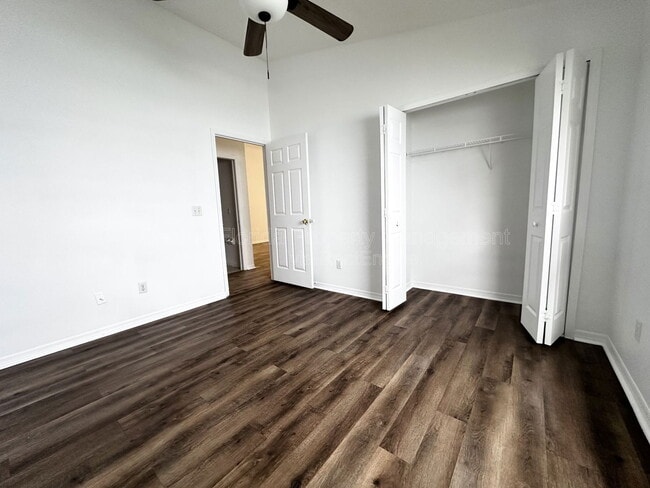 Building Photo - 3880 Becontree Pl