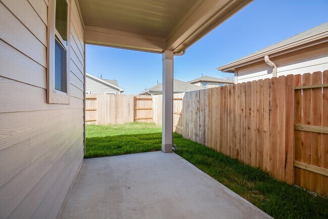 Building Photo - 17327 Rock Willow Ln