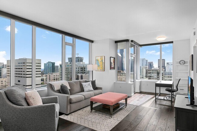 Building Photo - 1321 Seneca St