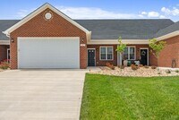Building Photo - 177 Villa Oak Cir