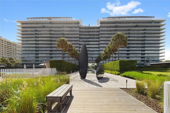 Primary Photo - 350 Ocean Dr