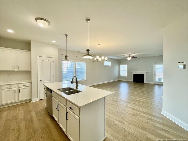 Building Photo - 279 Cromwell Ct