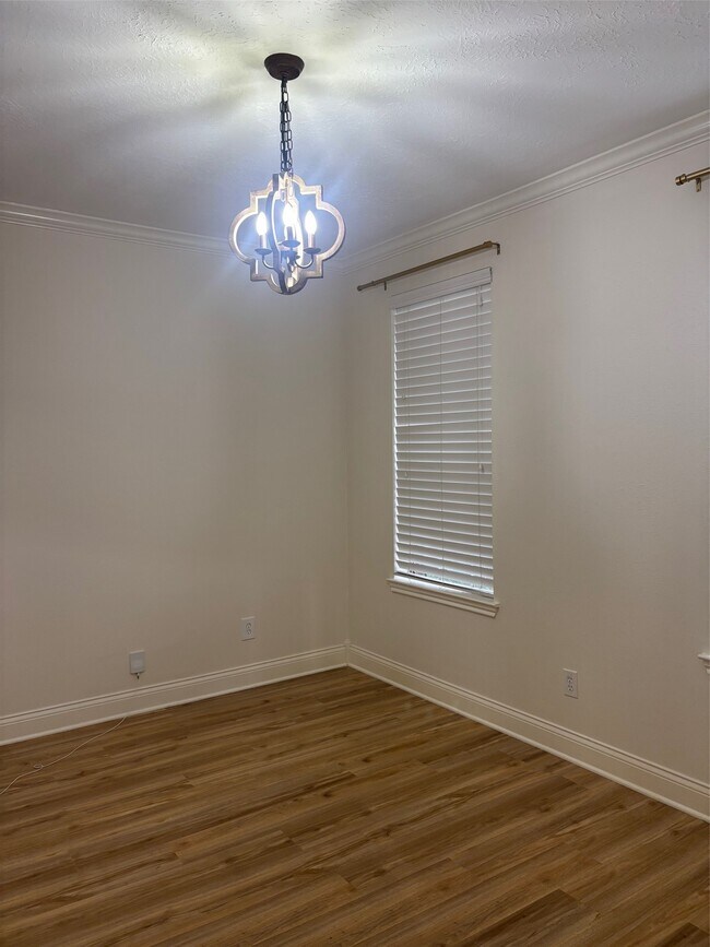 Building Photo - 1811 Emerald Lake Ct