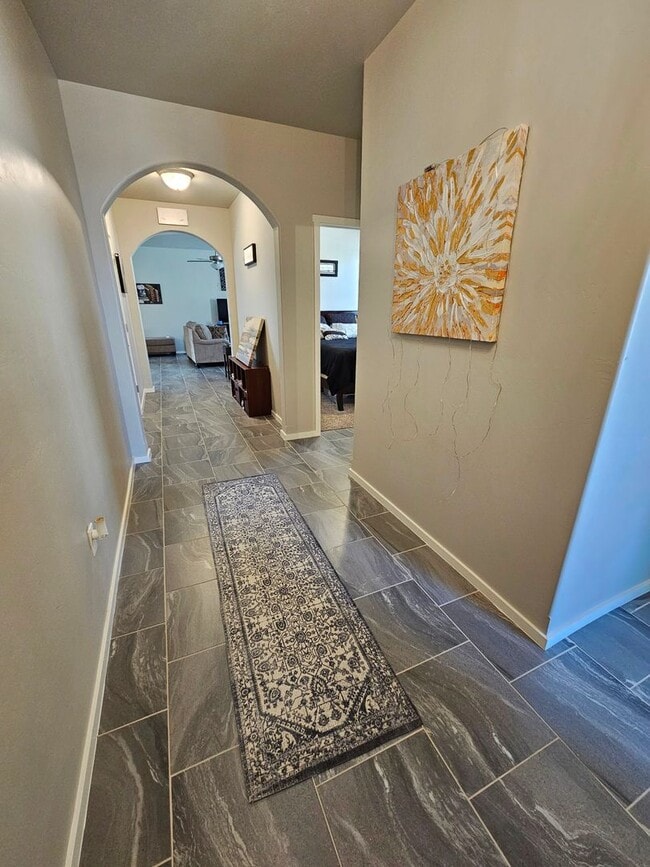 Building Photo - 2022 Home with Split Bedroom Layout & Beau...