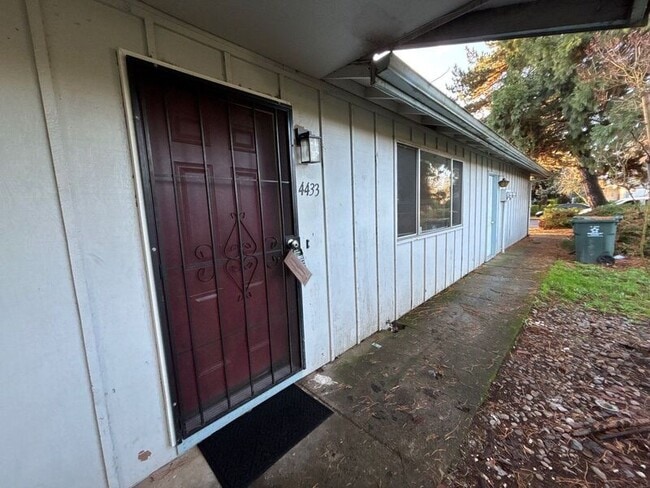 Building Photo - 4433 Campbell Dr SE