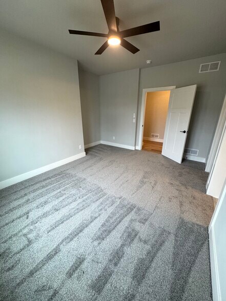 Building Photo - 2798 Endive Dr