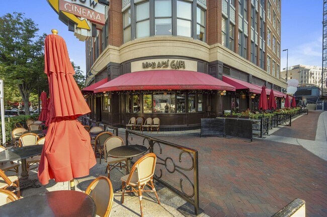 Building Photo - Gorgeous 2/2 with luxurious Lobby Level Condo in Hampden Row