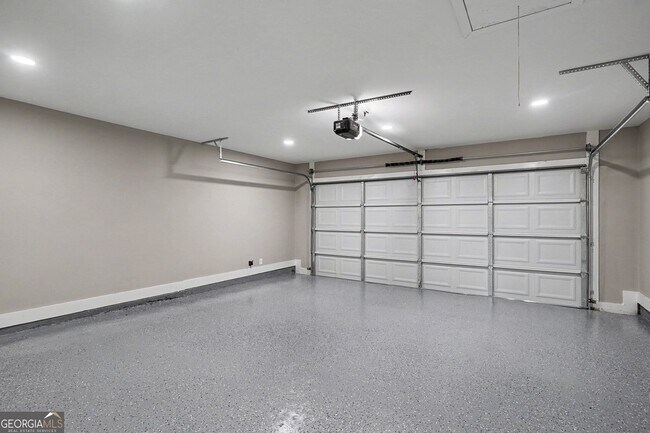 Building Photo - 520 Vineyard Rd