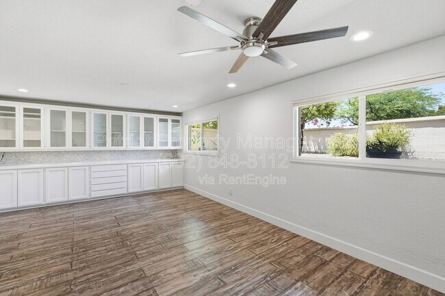 Building Photo - 207 E El Caminito Dr