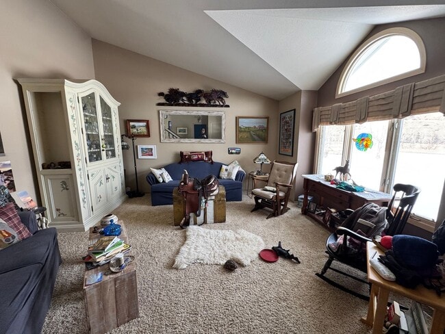 Building Photo - Furnished 4 Bed/2 Bath Seasonal Rental – Absarokee, MT | July–September