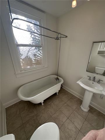 Building Photo - 7003 Jeannette St