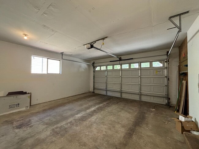 Building Photo - Fanstatic home in Sudden Valley Community!