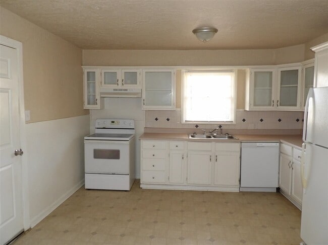 Building Photo - 2511 NW 14th St