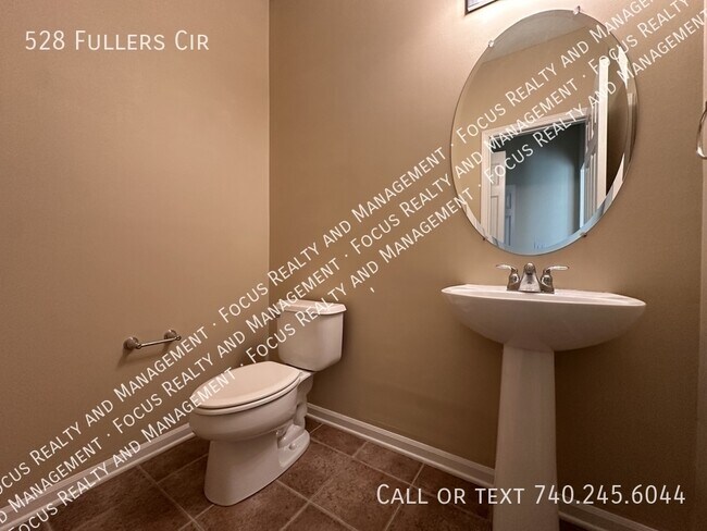 Building Photo - 528 Fuller's Cir