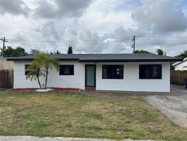 Primary Photo - 7161 Pershing St