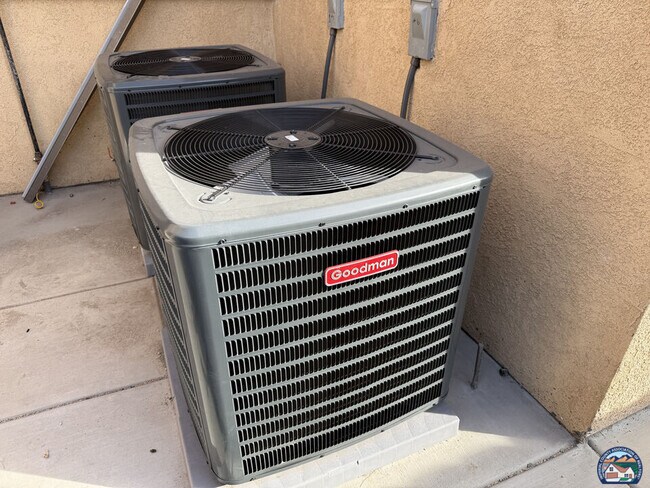 Building Photo - 912 Fourth St