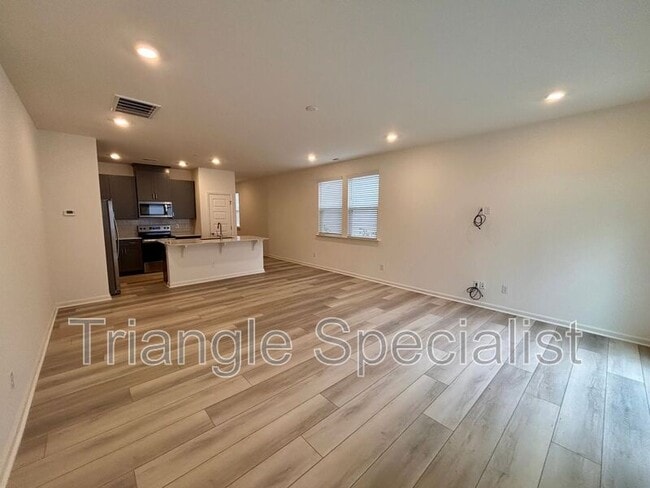 Building Photo - 10514 Brookside Reserve Rd