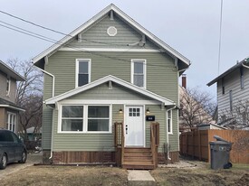 Building Photo - 838 N Metcalf St