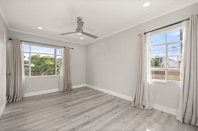 Building Photo - 35-35 Kennebec Ave