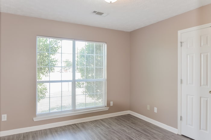 Building Photo - 122 Forestwood Dr