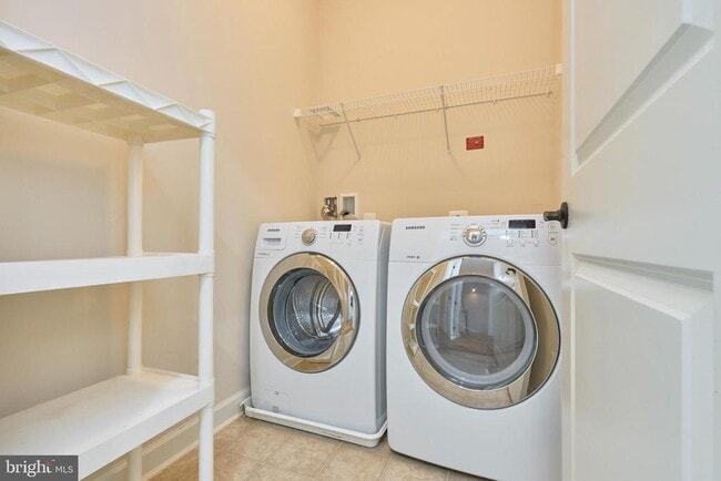 Building Photo - 21276 Hyrst Grove Terrace