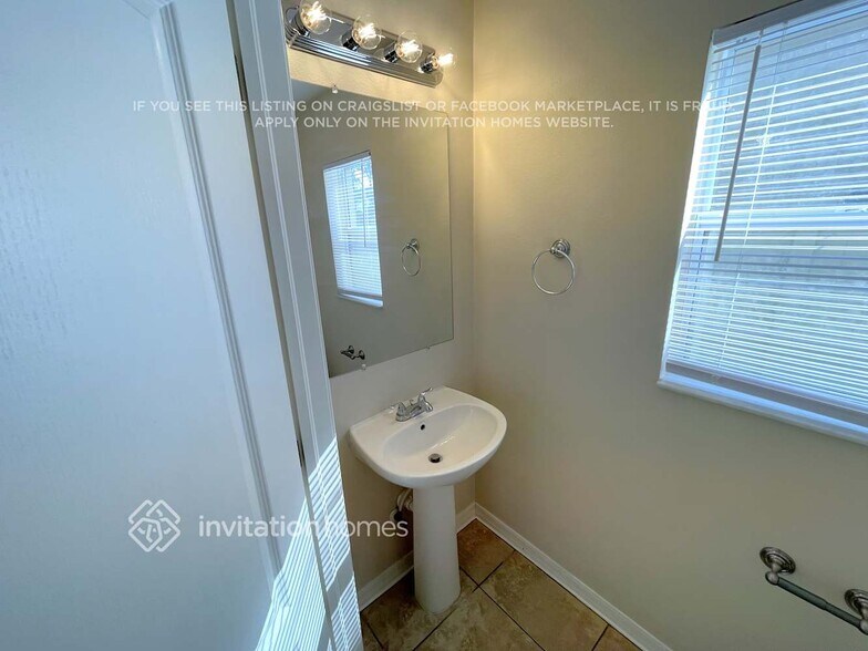 Building Photo - 18744 Litzau Ln