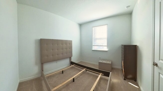 Building Photo - 554 Orient Ave