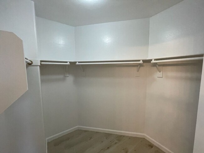 Building Photo - 3 Bedroom plus Den w/2.5 Bathrooms Chandler (AZ Ave. and Warner)