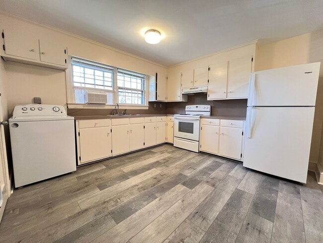 Building Photo - 308 Fifth Street-Triplex