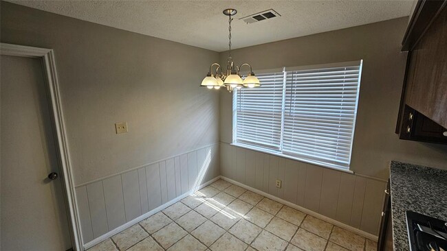 Building Photo - 7322 Ridge Oak Dr