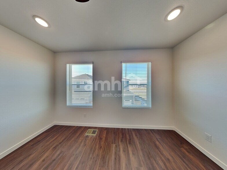 Building Photo - 23484 E 2nd Pl