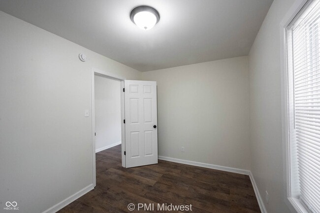 Building Photo - 512 N Chester Ave