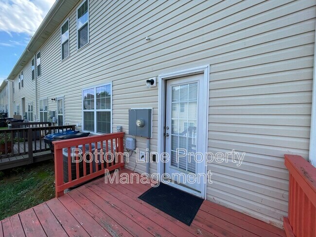 Building Photo - 9341 Hamel St