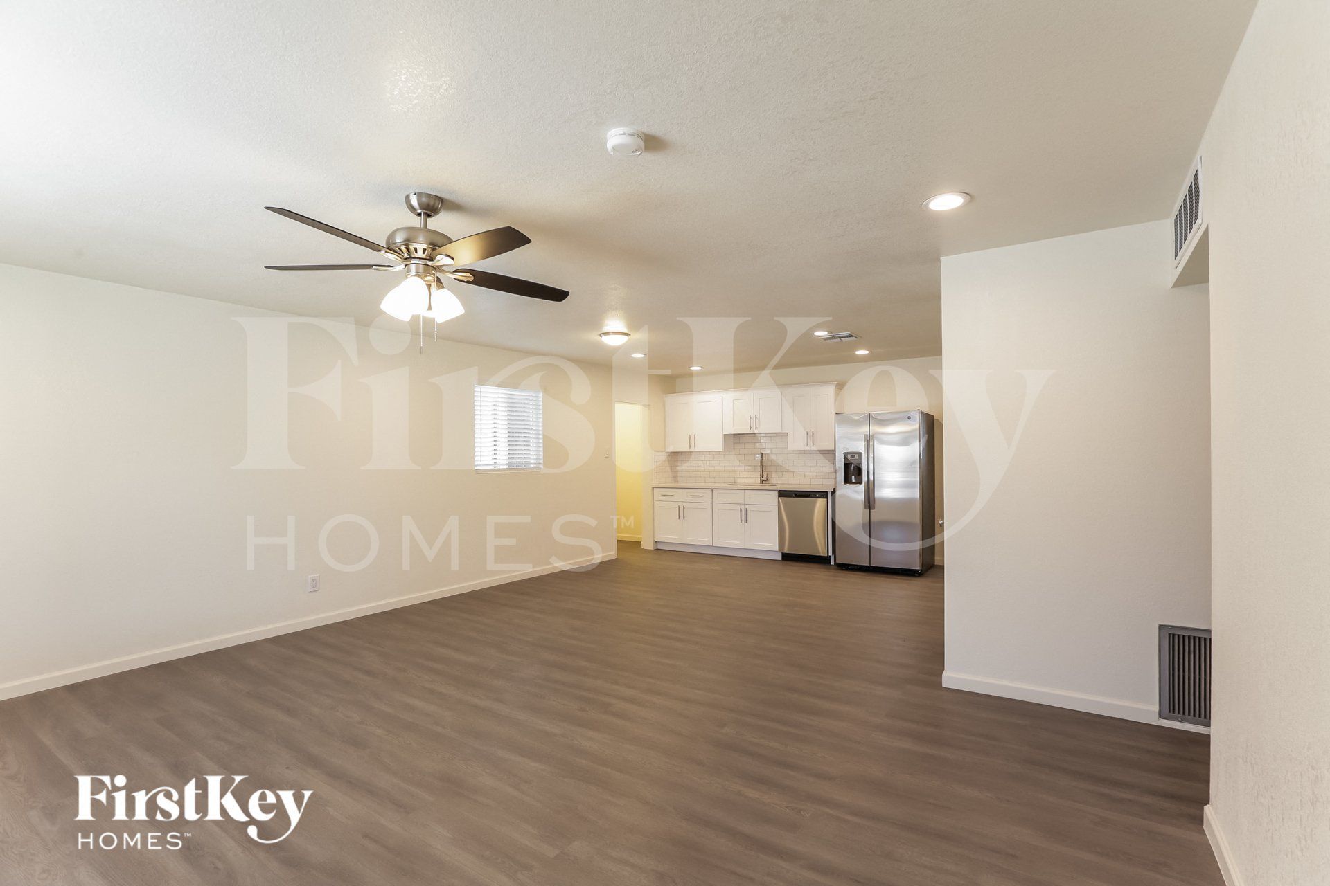 Building Photo - 3124 W San Miguel Ave