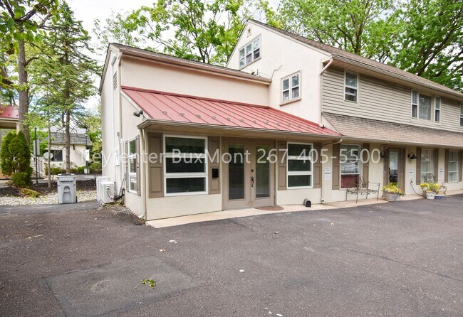 Building Photo - 15 Clemens Rd