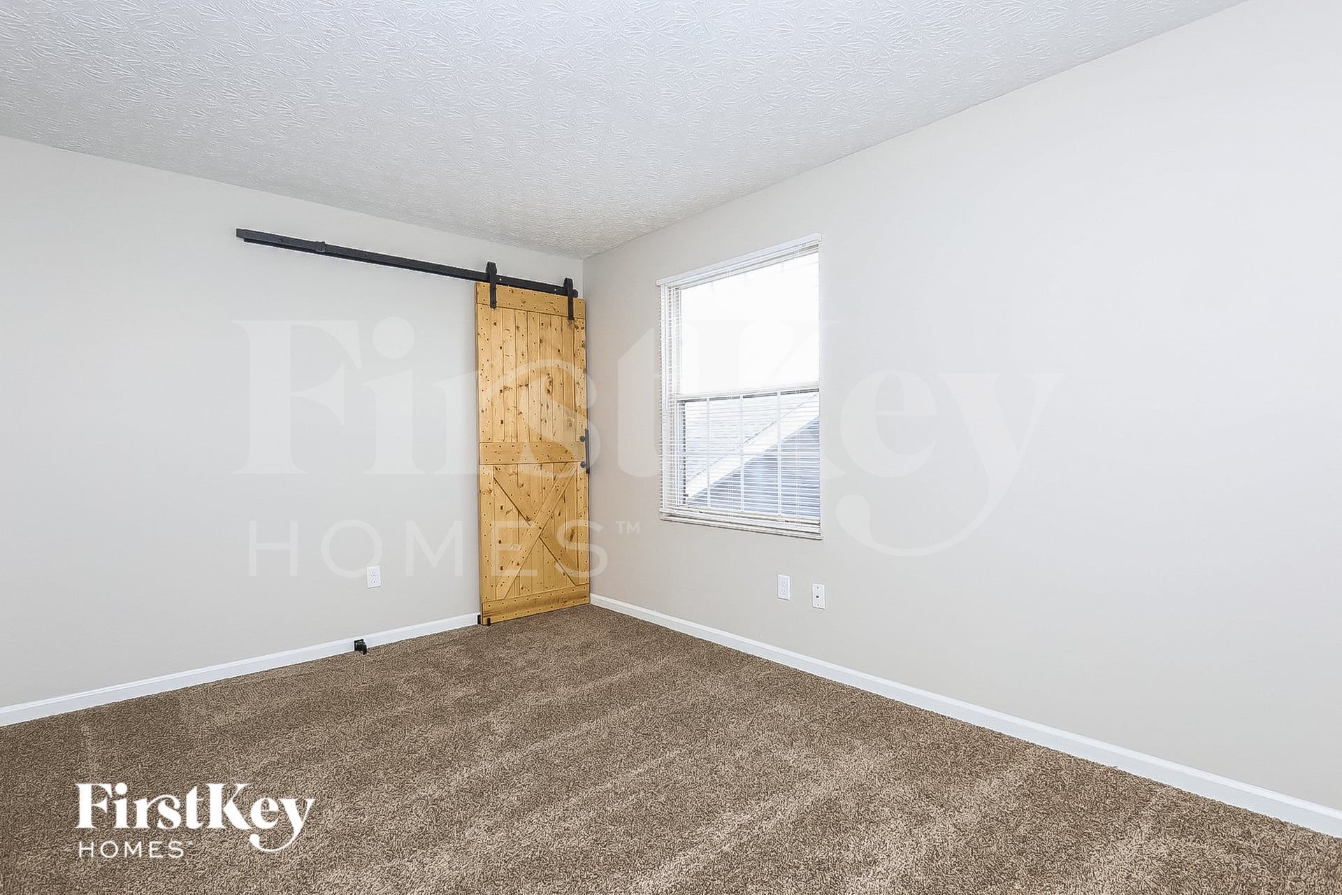 Building Photo - 7593 Sun Valley Ct