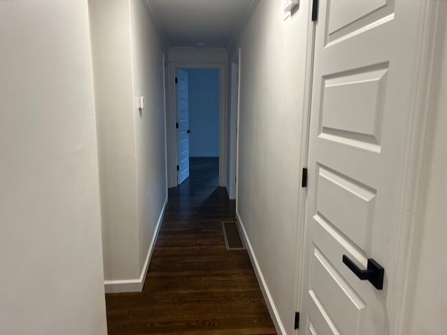 Building Photo - 71 Tamarack Rd