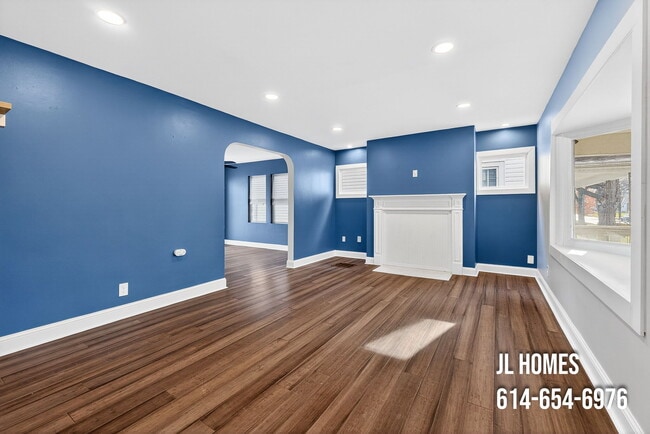 Building Photo - 512 Larcomb Ave