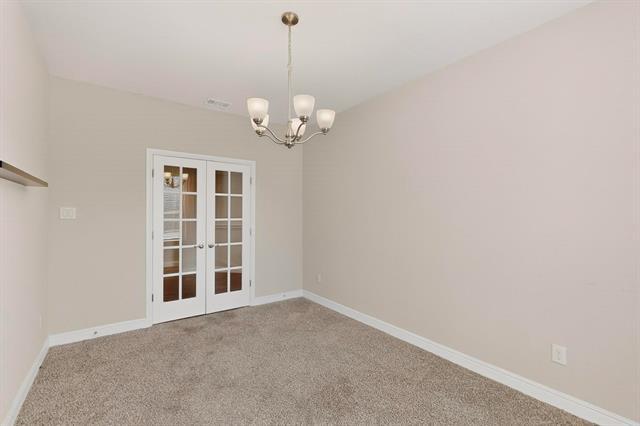 Building Photo - 625 Hogan Dr