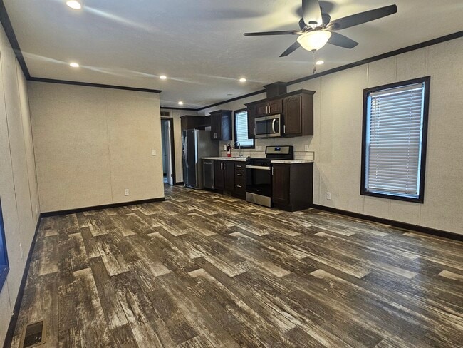 Building Photo - 333 E Lakewood Blvd